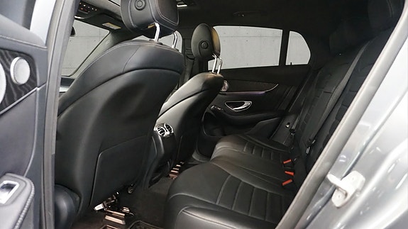Mercedes-Benz GLC350 e 26 of 29