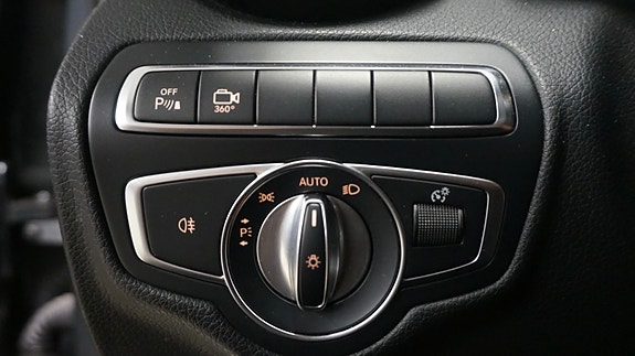Mercedes-Benz GLC350 e 12 of 29