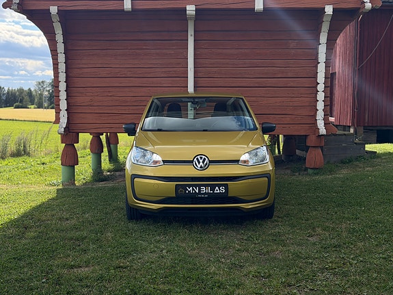 Volkswagen UP! 3 of 21