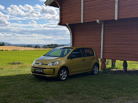 Volkswagen UP! 2 of 21