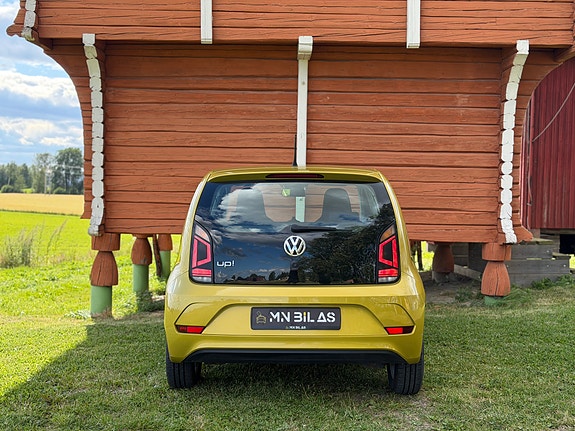 Volkswagen UP! 7 of 21