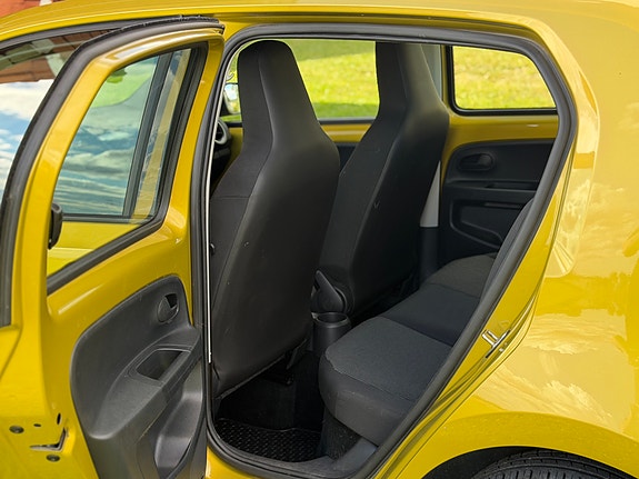Volkswagen UP! 13 of 21