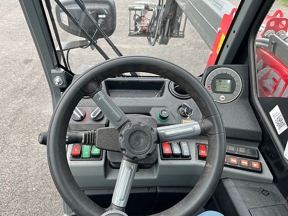 Weidemann T4512/Kan kjøres på maskinhenger etter bil 8 of 12