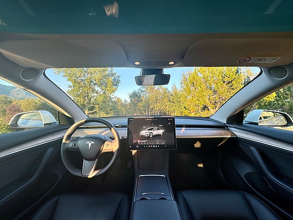 Tesla Model 3 5 of 13