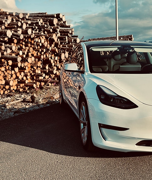 Tesla Model 3 4 of 13