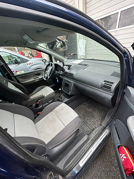 Volkswagen Sharan 7 of 28