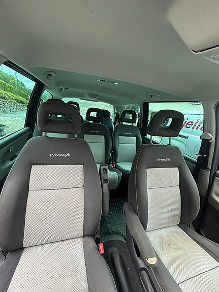 Volkswagen Sharan 9 of 28