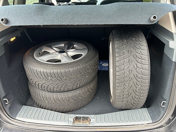 Ford C-Max 8 of 9