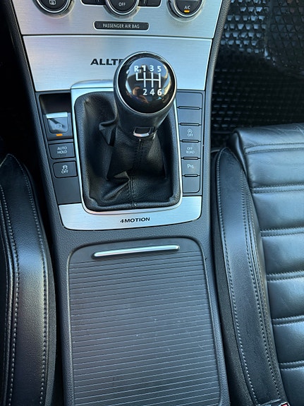 Volkswagen Passat 7 of 30
