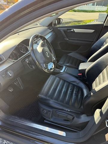 Volkswagen Passat 18 of 30