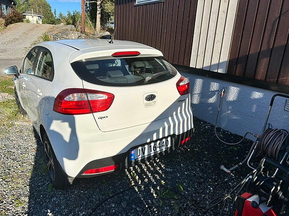 Kia Rio 5 of 5