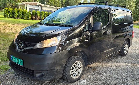 Nissan NV200 3 of 5