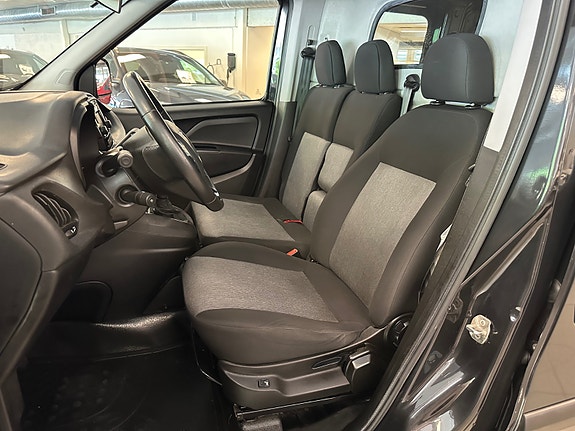 Fiat Doblo 26 of 28