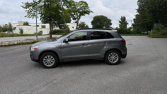 Mitsubishi ASX 2 of 16