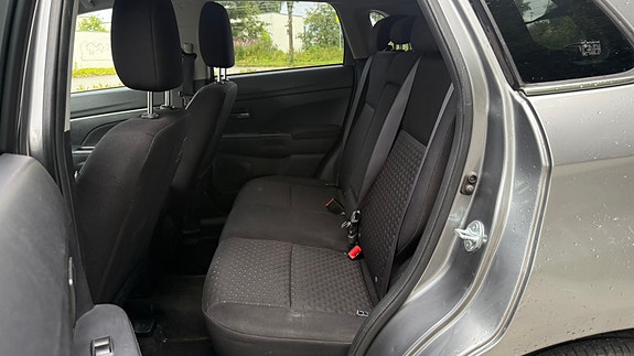 Mitsubishi ASX 8 of 16