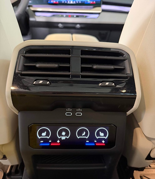 BMW i5 19 of 30
