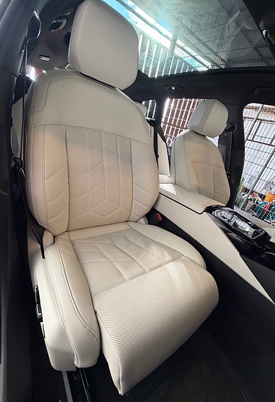 BMW i5 15 of 30