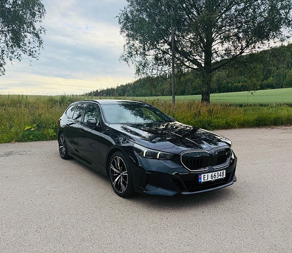 BMW i5 2 of 30