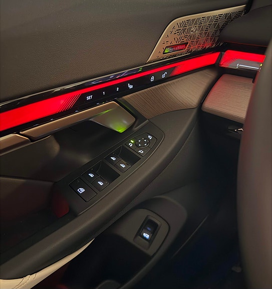 BMW i5 28 of 30