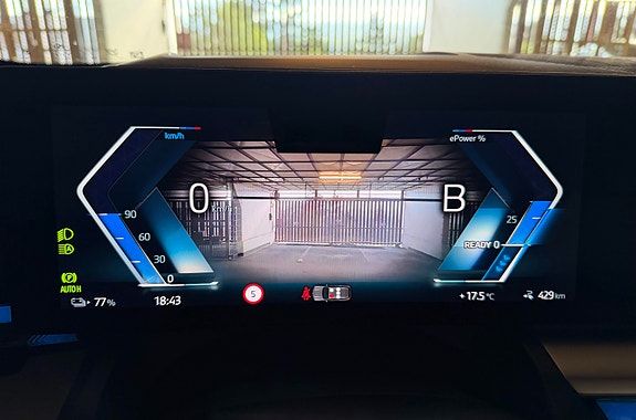 BMW i5 23 of 30
