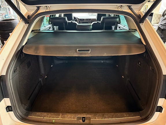 Skoda Superb 14 of 18