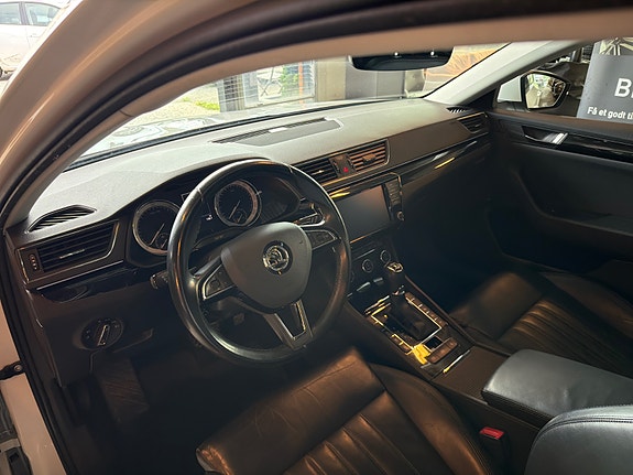 Skoda Superb 8 of 18