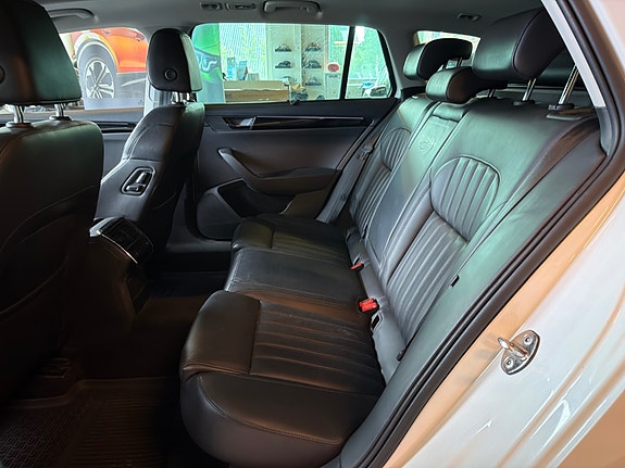 Skoda Superb 11 of 18