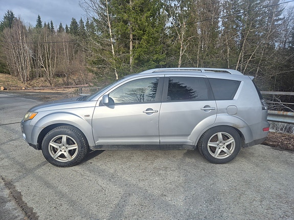 Mitsubishi Outlander 6 of 6