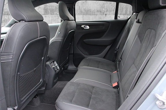 Volvo C40 17 of 30
