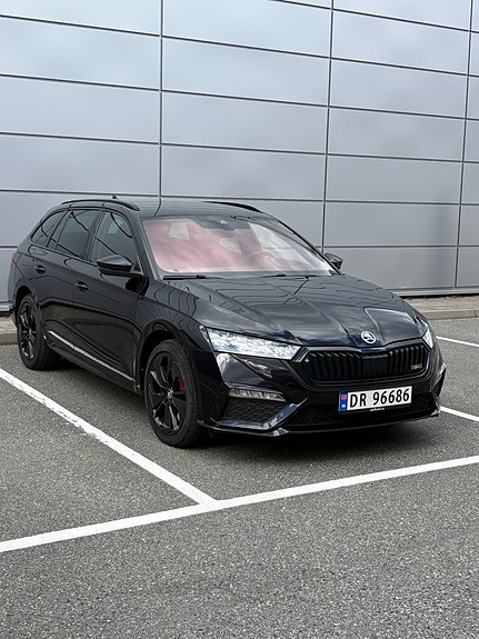 Skoda Octavia RS 2 of 5