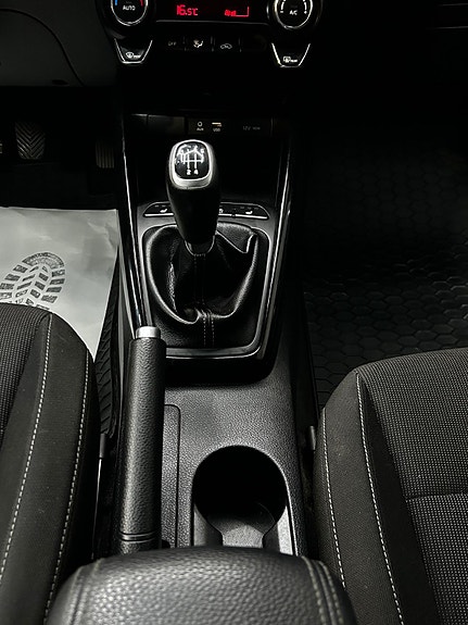 Kia Rio 27 of 30