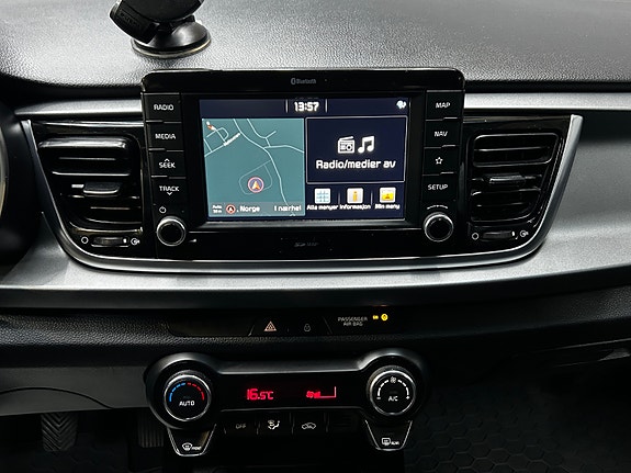 Kia Rio 19 of 30