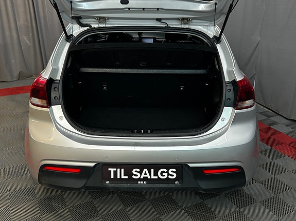 Kia Rio 6 of 30