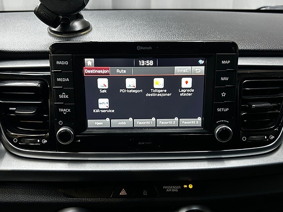 Kia Rio 22 of 30