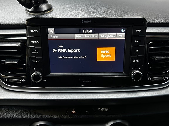 Kia Rio 24 of 30