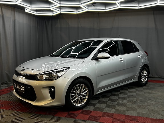 Kia Rio 10 of 30