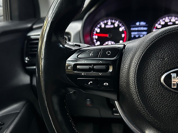 Kia Rio 16 of 30