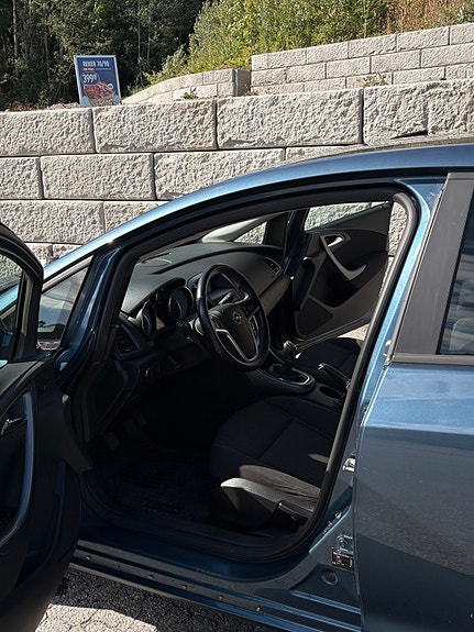Opel Astra 5 of 5