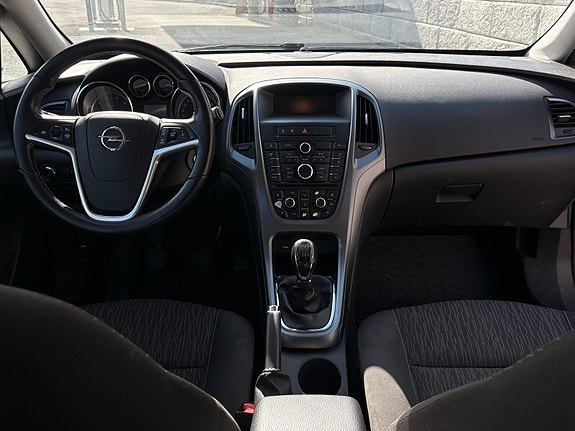 Opel Astra 4 of 5