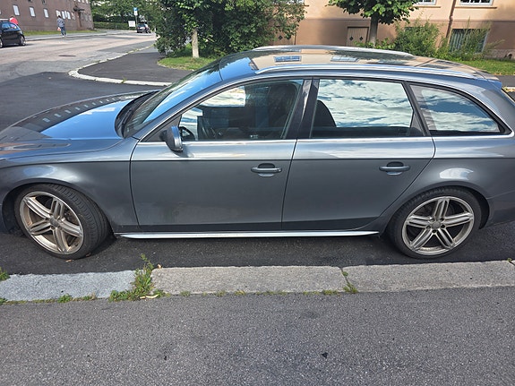 Audi A4 5 of 5