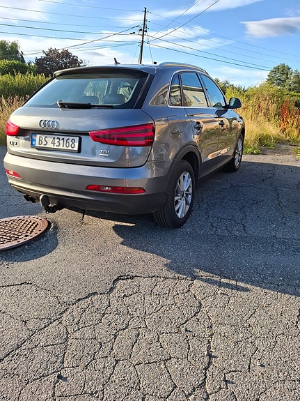 Audi Q3 3 of 6