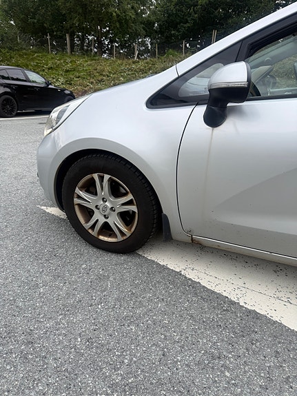 Kia Rio 6 of 15
