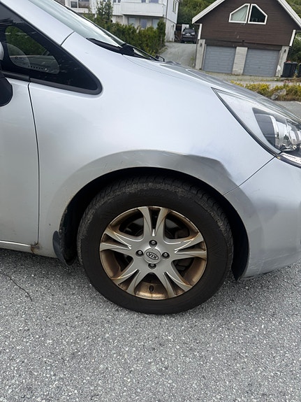 Kia Rio 8 of 15