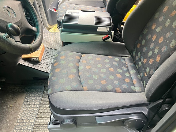 Mercedes-Benz Vito 111 17 of 29