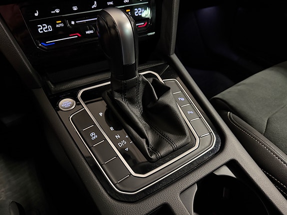 Volkswagen Passat 27 of 30