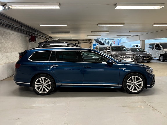 Volkswagen Passat 7 of 30