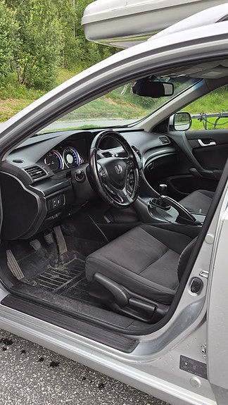 Honda Accord 11 of 18