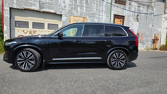 Volvo XC90 3 of 30