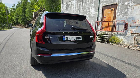 Volvo XC90 5 of 30