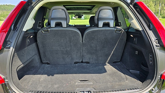 Volvo XC90 17 of 30